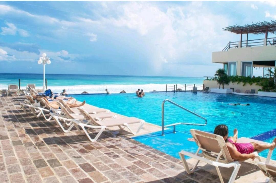 Cancun Plaza Condo Ocean Front 외부 사진