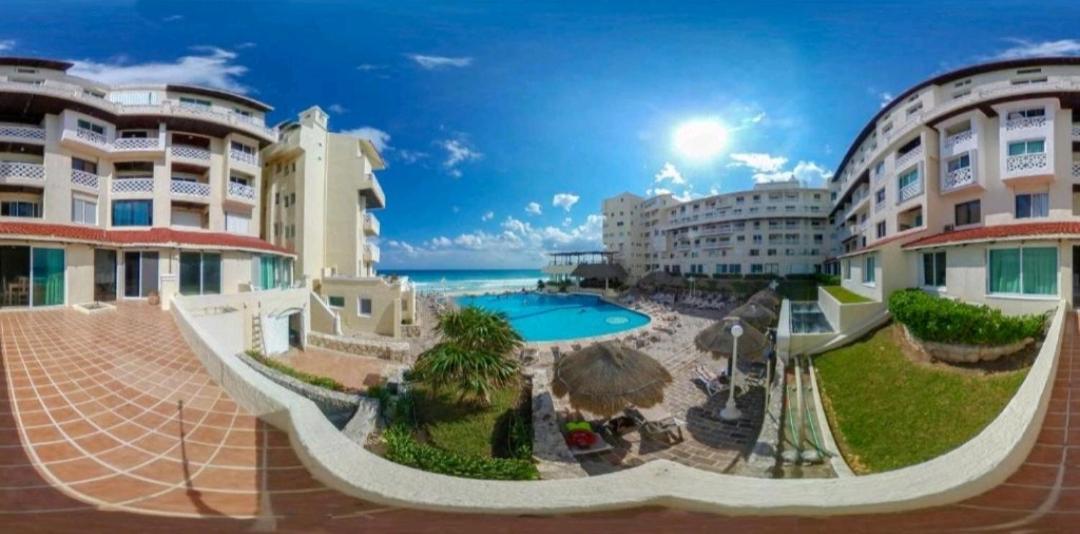 Cancun Plaza Condo Ocean Front 외부 사진