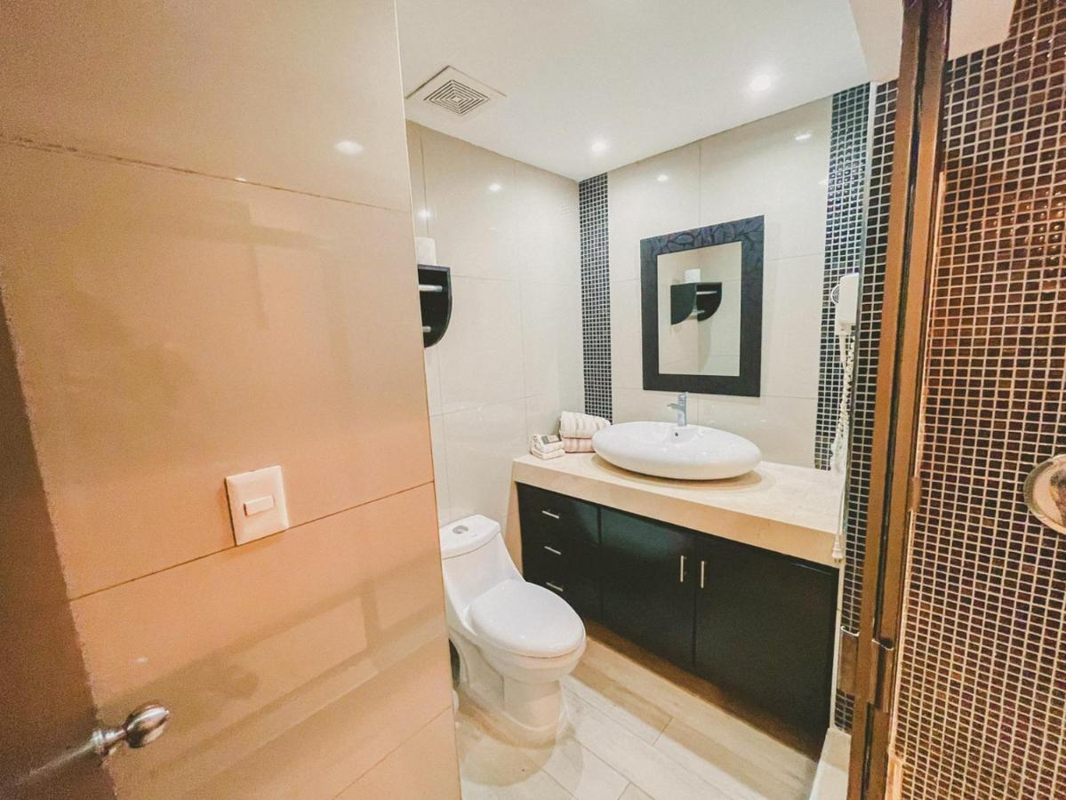 Cancun Plaza Condo Ocean Front 외부 사진